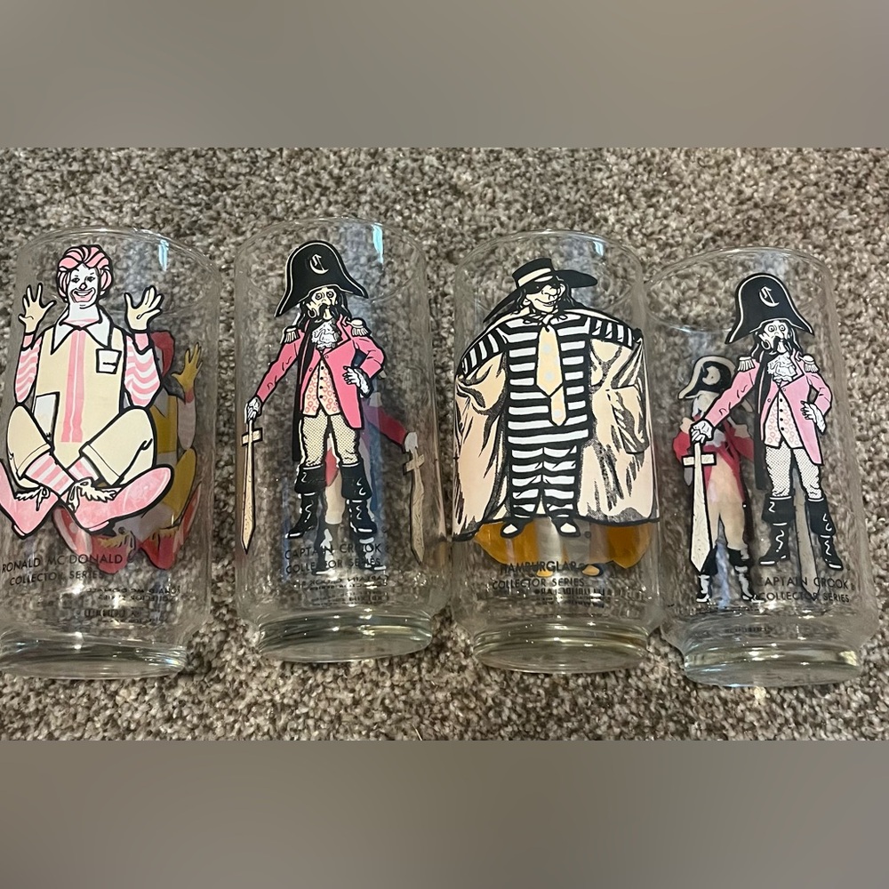 Set of 4 Vintage 1977 McDonald’s glasses. Ronald, Captain Crook and Hamburglar